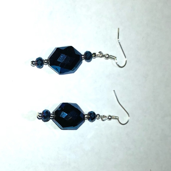 Earrings - Picture 3 of 6